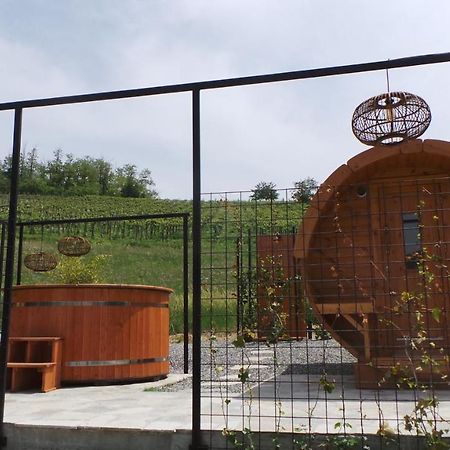 Sotto La Vigna Charm Stay Adults Only Vacation Suite Montegrosso d'Asti Exterior photo