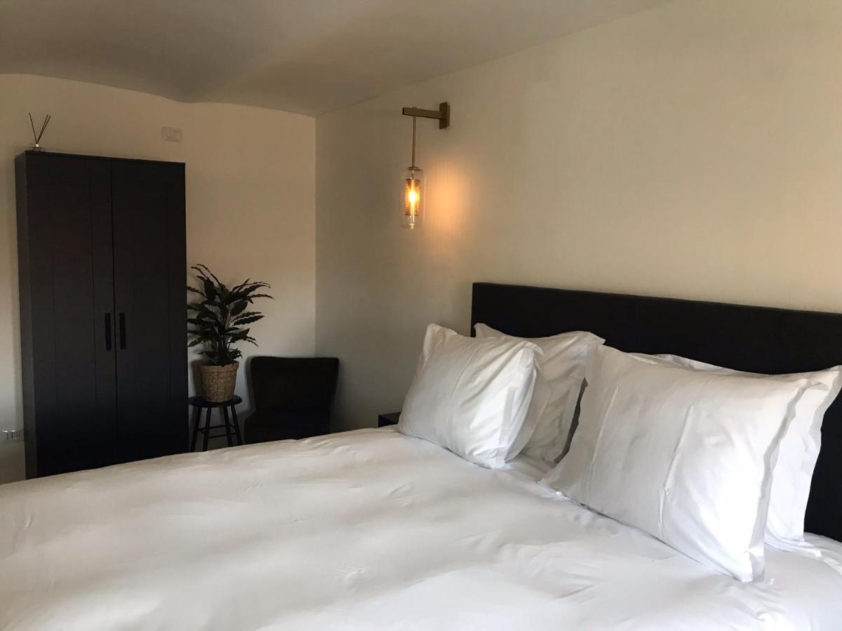 Sotto La Vigna Charm Stay Adults Only Vacation Suite Montegrosso d'Asti Exterior photo