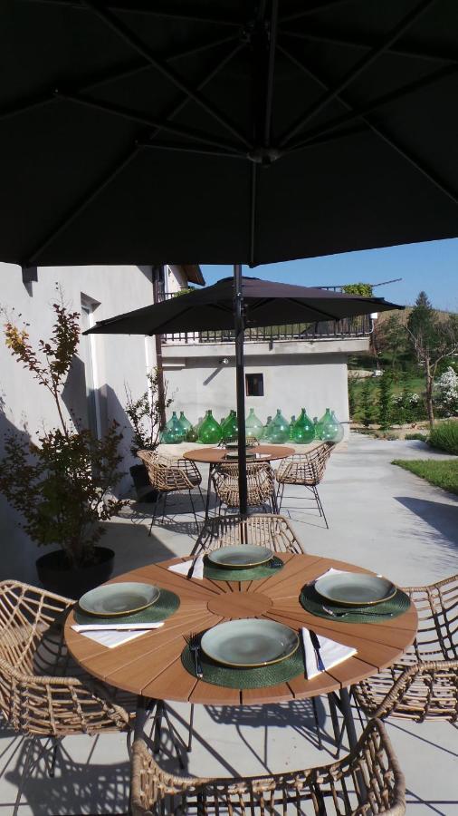 Sotto La Vigna Charm Stay Adults Only Vacation Suite Montegrosso d'Asti Exterior photo